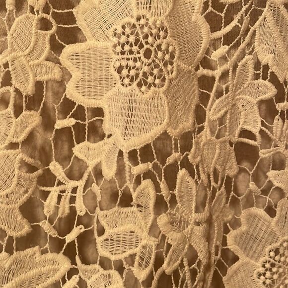 Eyeshadow white and cream lace see through top - Picture 5 of 6